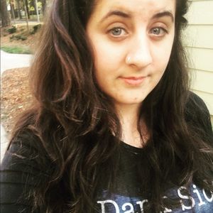 Meet your Posher, Cassondra